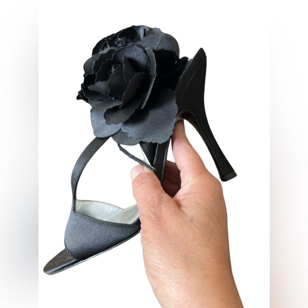 Nina New York Black Satin Sandal 8 1/2 Genuine Leather Sole Feminine